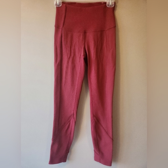 Lululemon Size 4 Red Leggings Like New 28" Inseam - Picture 7 of 8